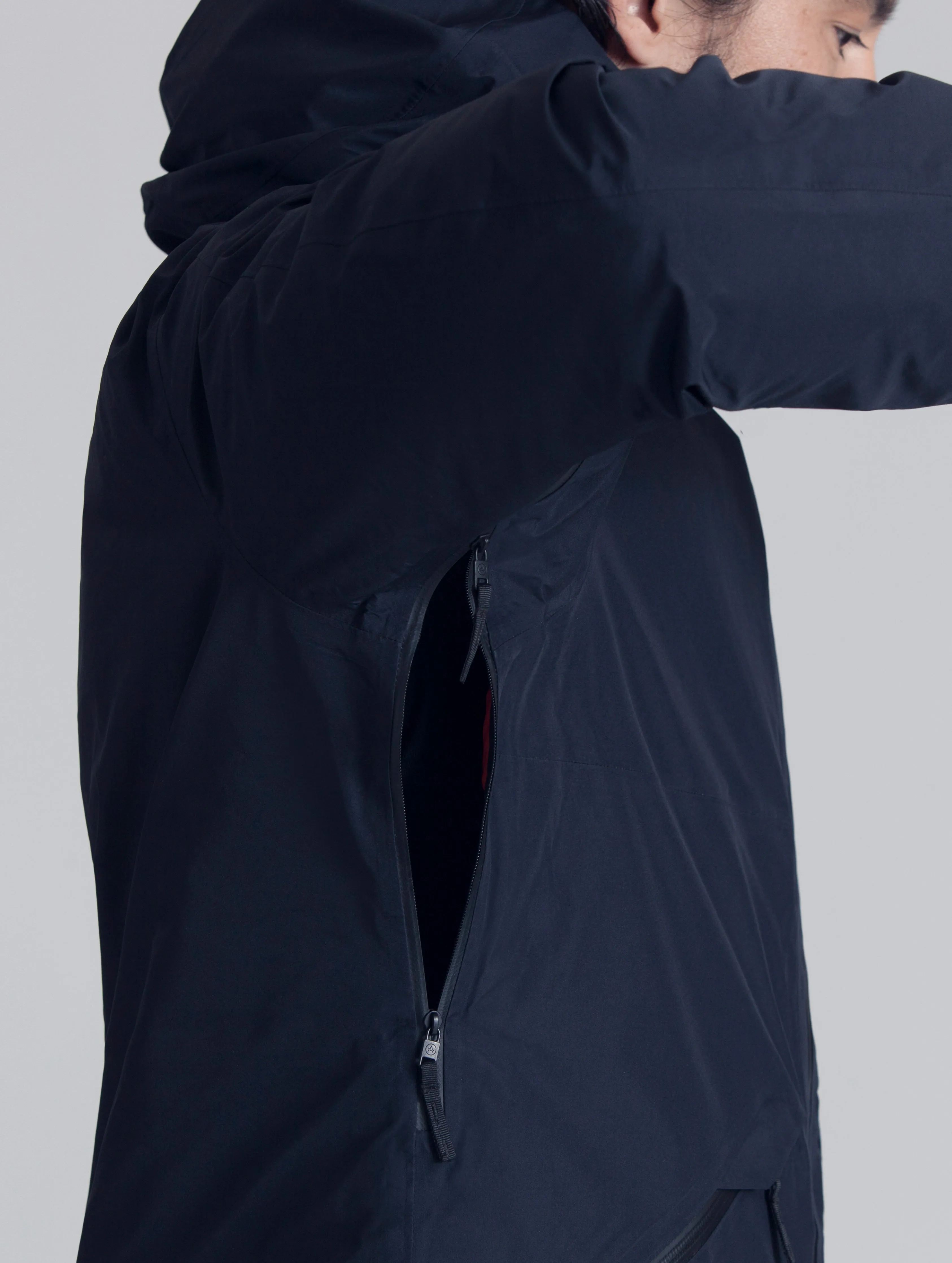 Crest Down Jacket - Jet Black