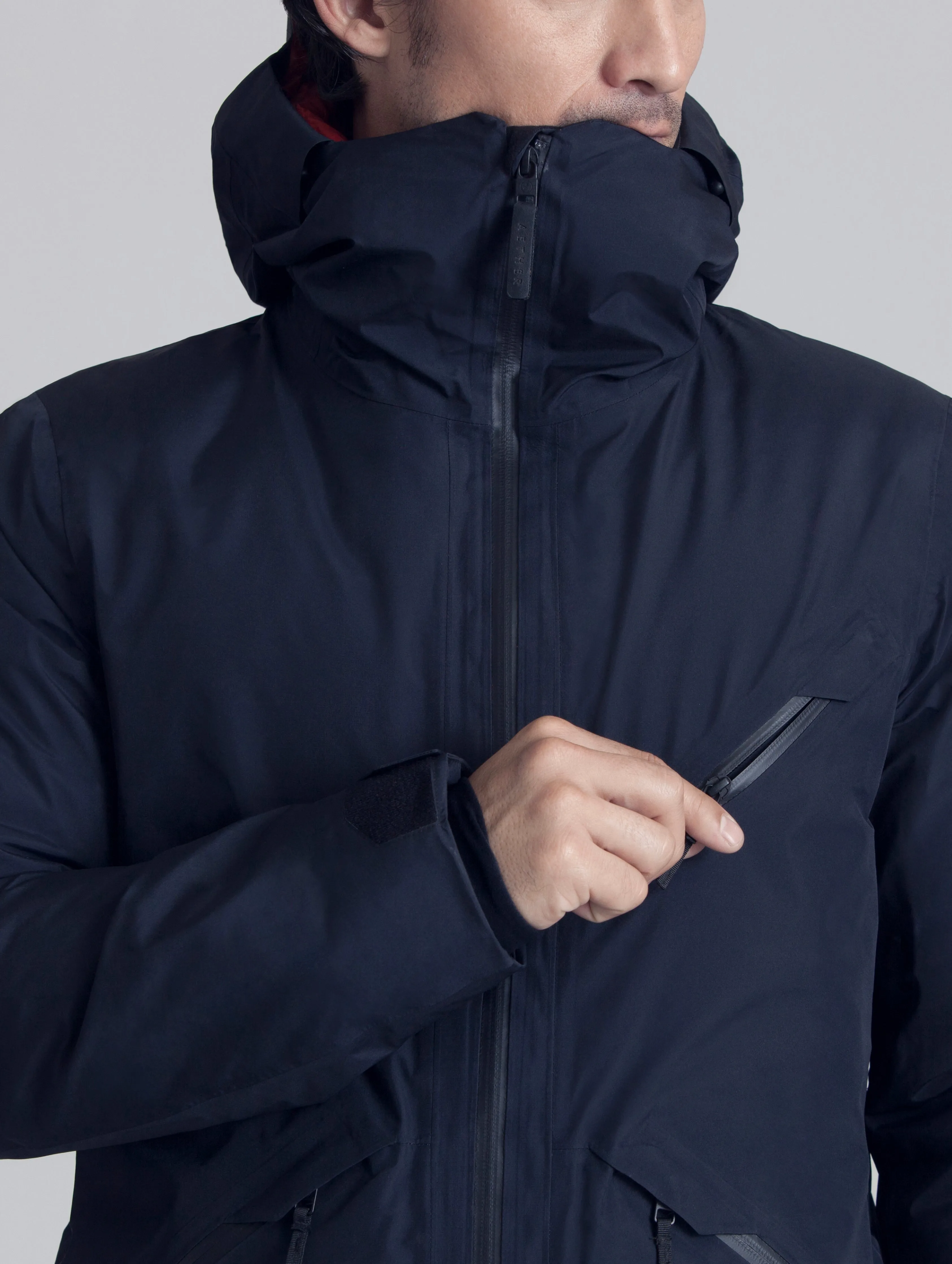 Crest Down Jacket - Jet Black