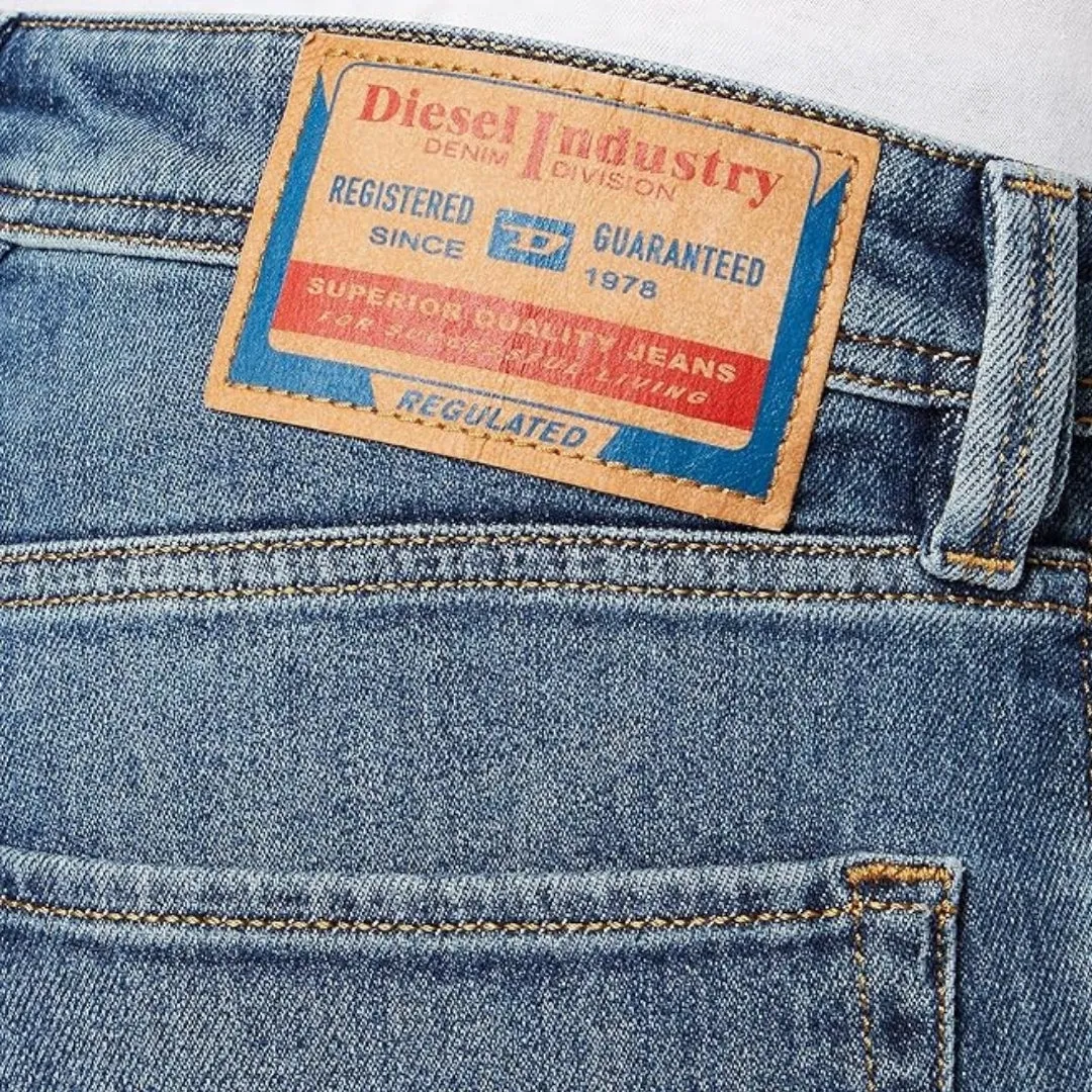 Diesel 1986 Larkee-Beex Blue Jeans