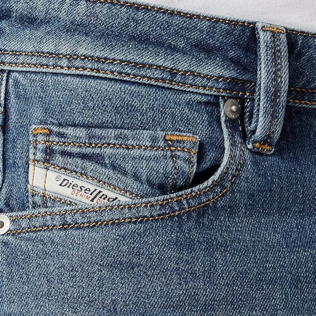 Diesel 1986 Larkee-Beex Blue Jeans