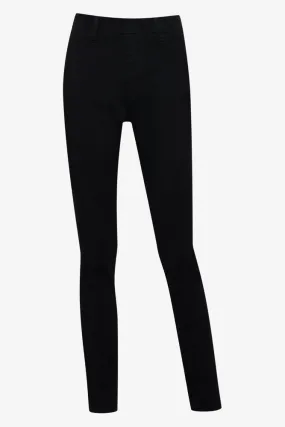 Effortless style meets ultimate comfort with our Basic Pull-On Jegging, a wardrobe staple in classic black.

Product Information:

-Pull On
-Jegging
-Comfortable