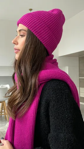 JANA KNITTED RIBBED HAT - FUCHSIA