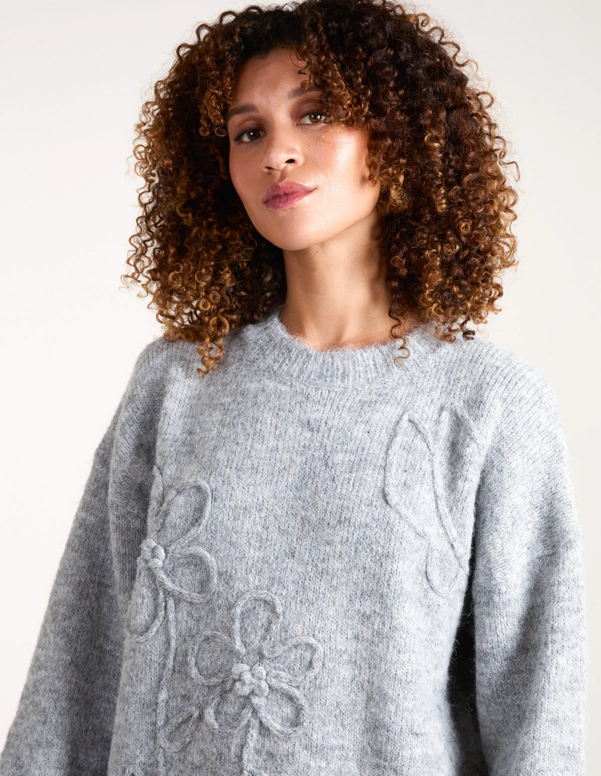 Knit Flower Embroidery Cropped Jumper