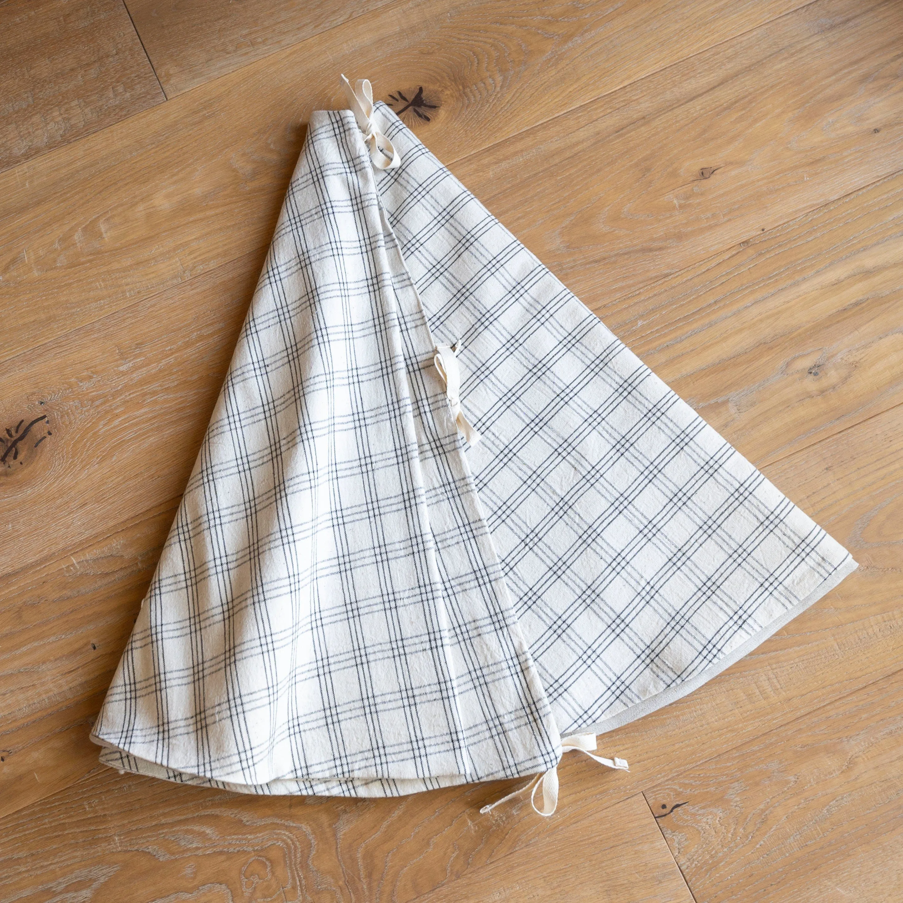 Vintage Inspired Christmas Tree Skirts