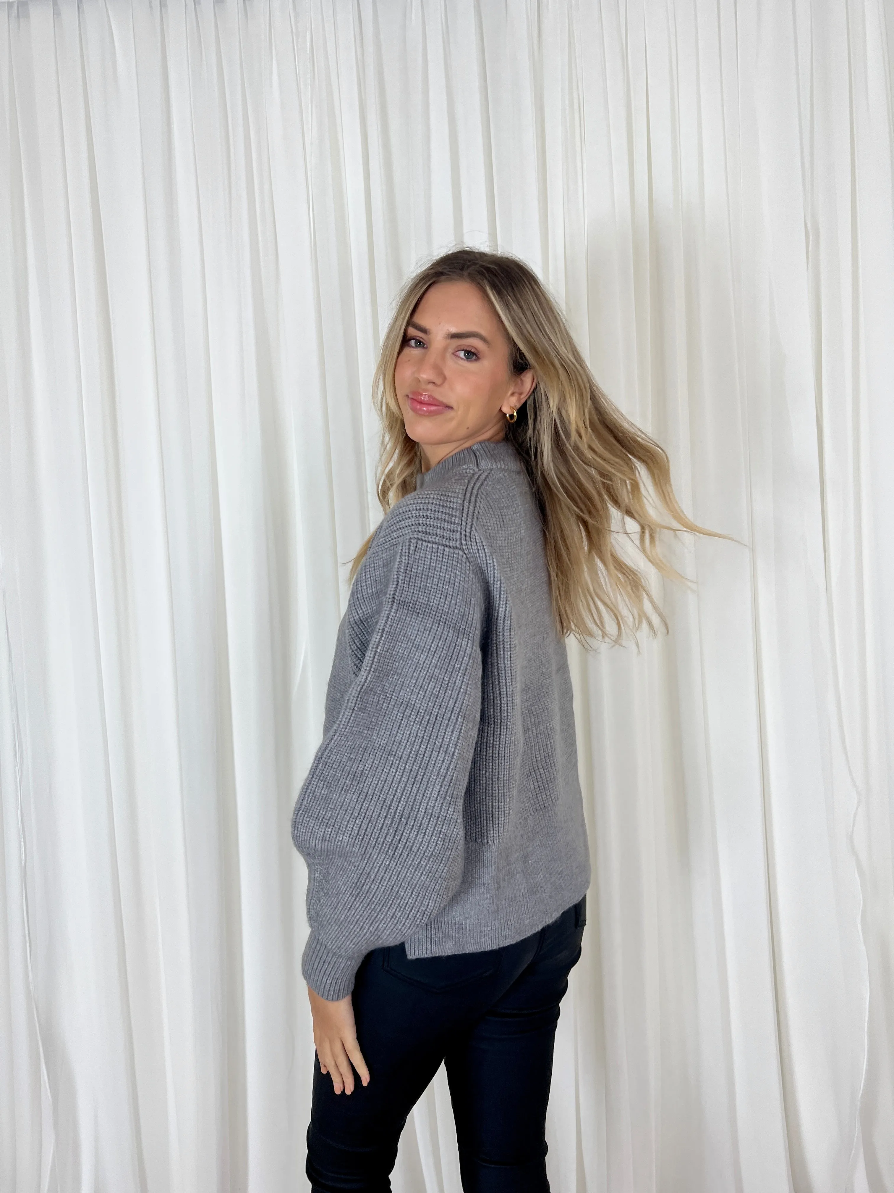 Winter Cropped Jumper / Grey