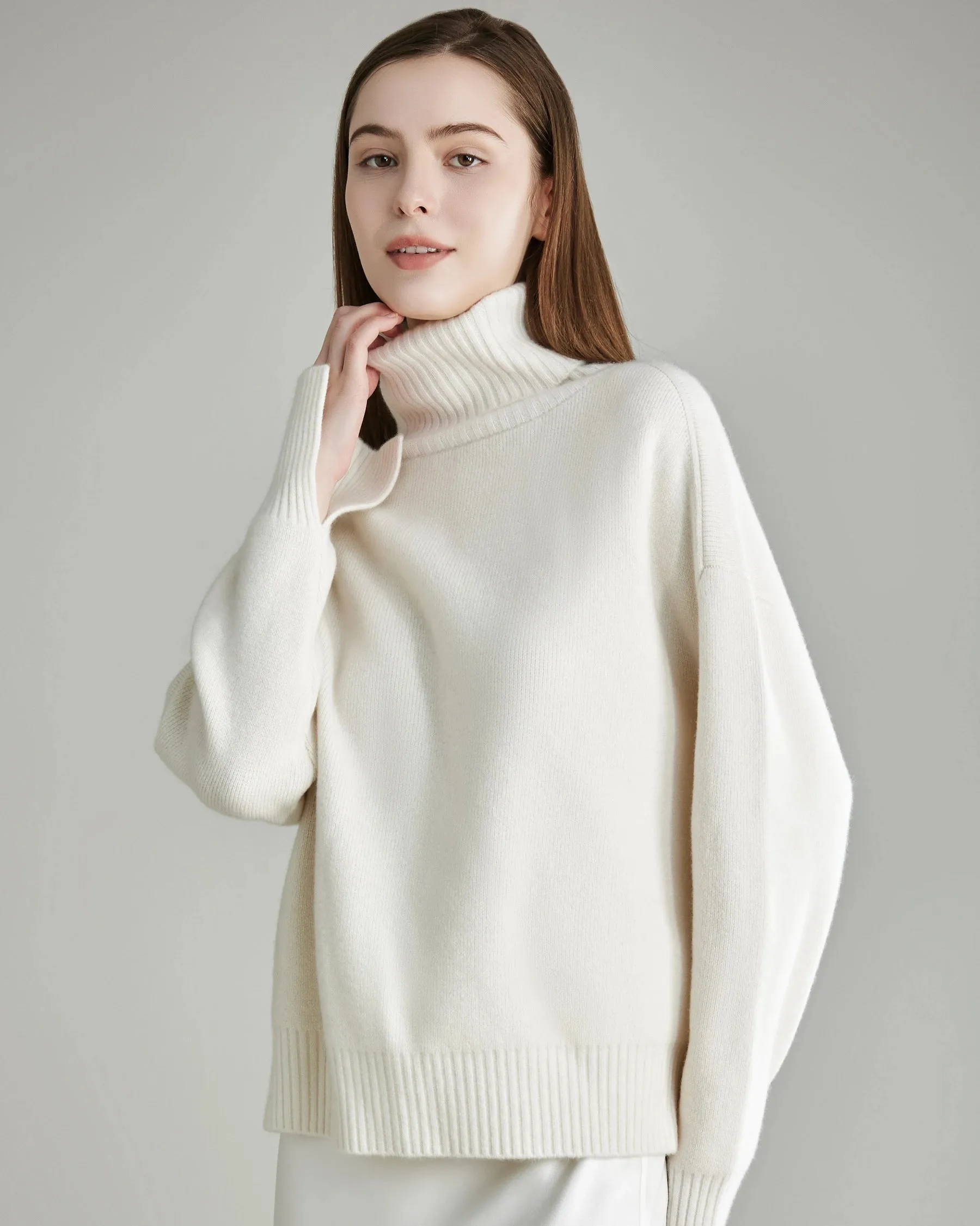 Women's Oversized Turtleneck Cashmere Sweater