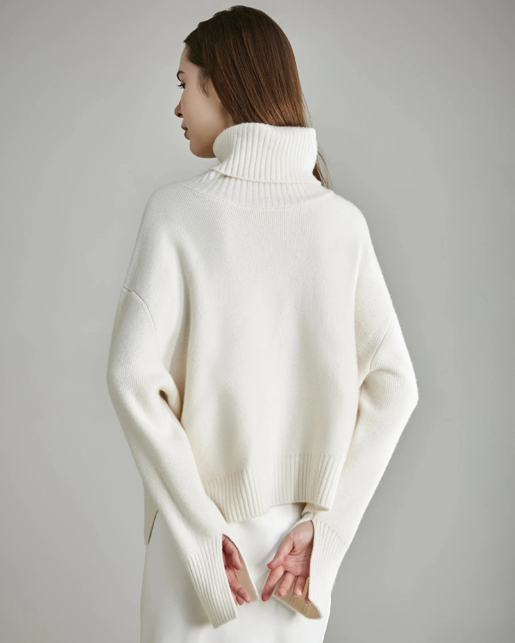 Women's Oversized Turtleneck Cashmere Sweater